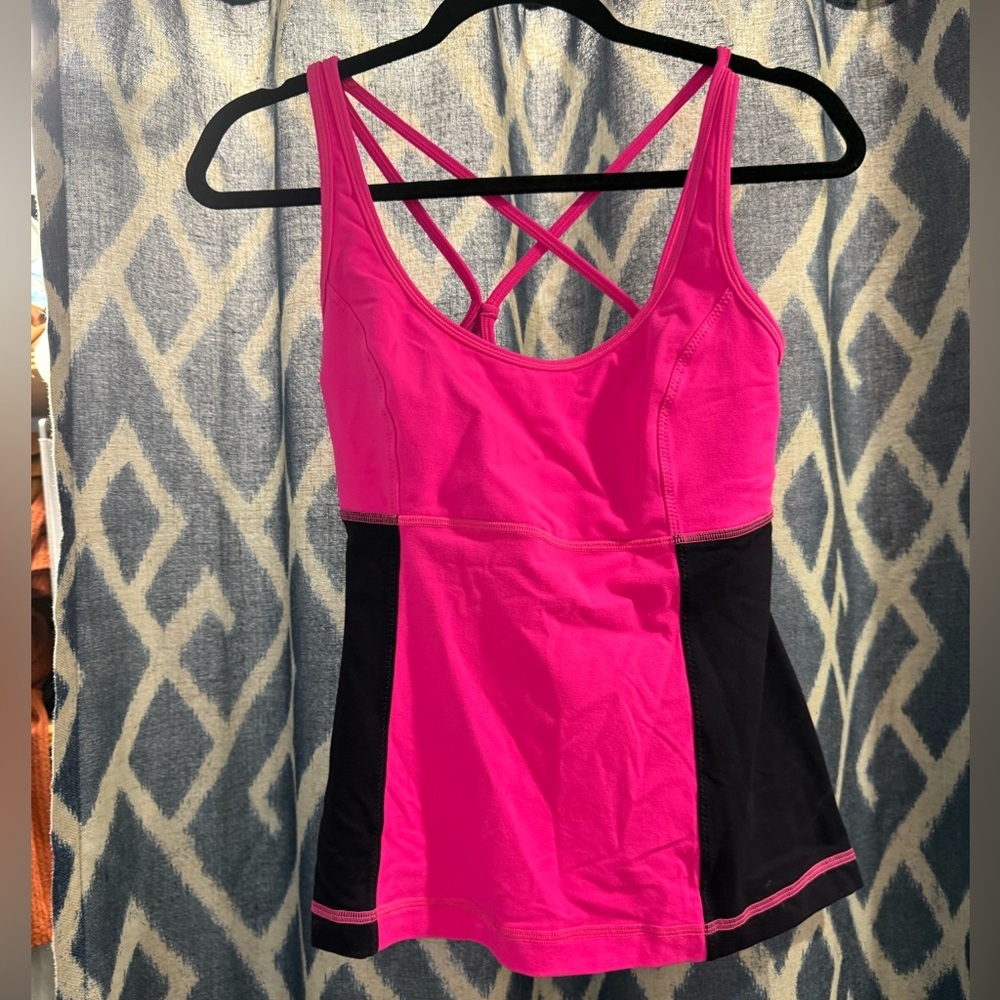 Lululemon hot pink and black strappy tank size 6